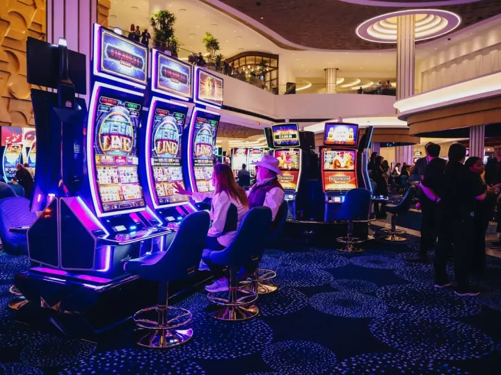 Networked Casino Jackpots and The Potential for Life-Changing wins.